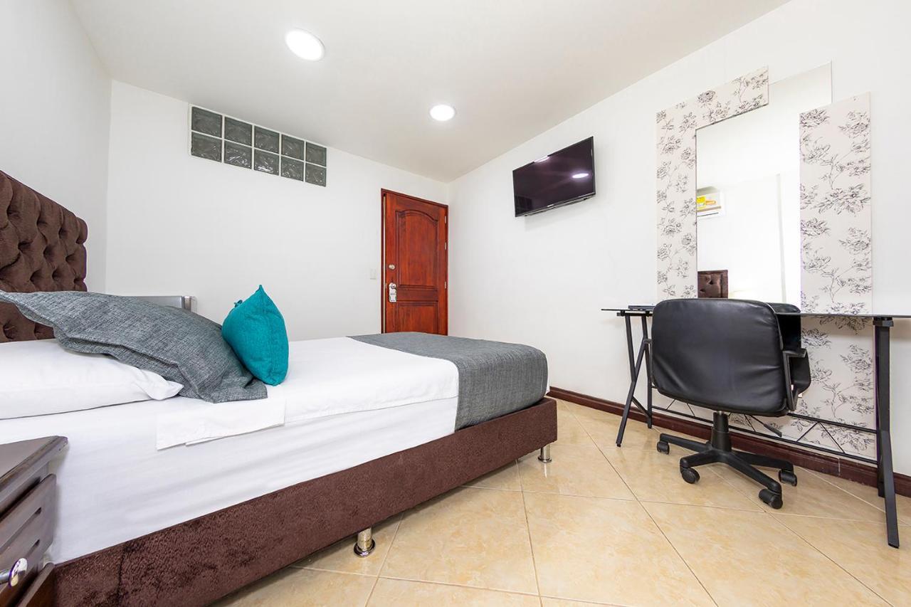 Hotel Ayenda Palo Alto Medellin Exterior photo